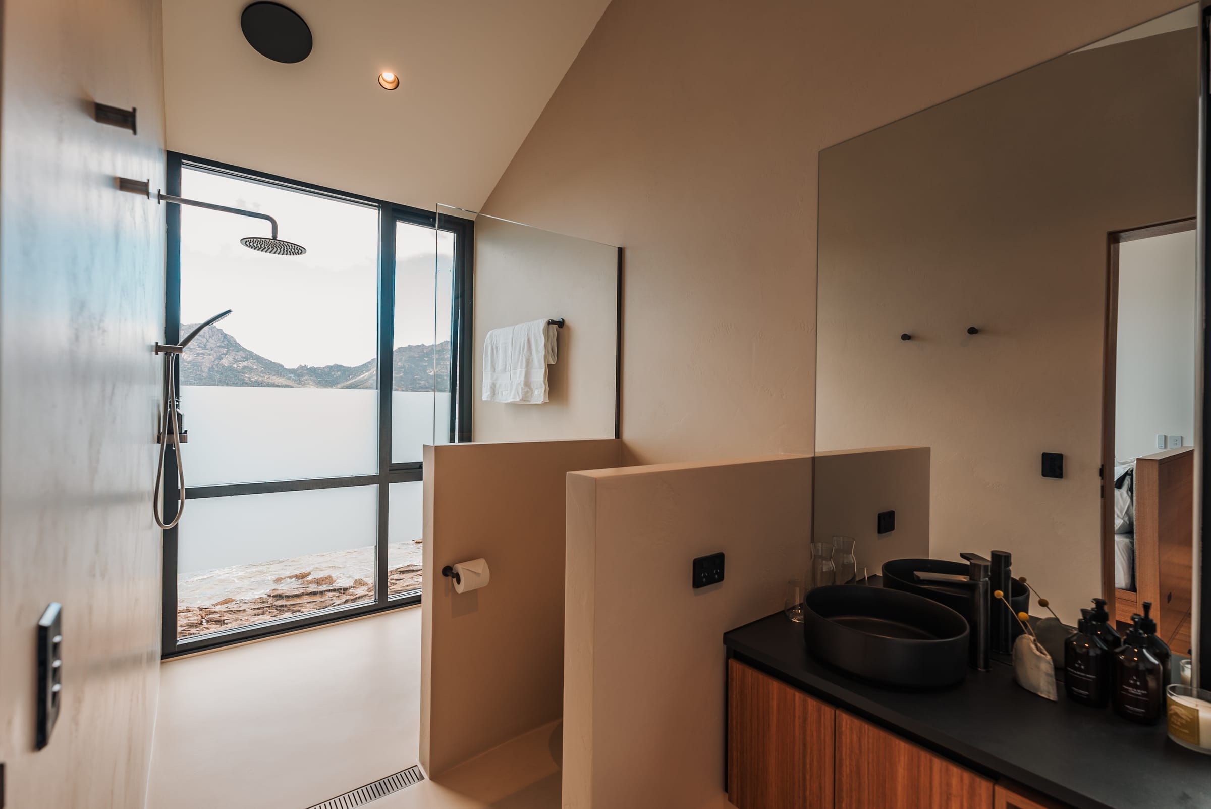 Picnic Island Luxury Escape — Forever Home by Zanetto Builders, Tasmania
