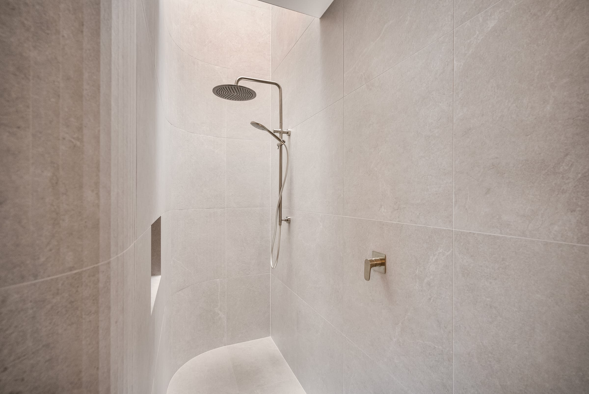 The Curve — Bathroom Project by Zanetto Builders, Tasmania