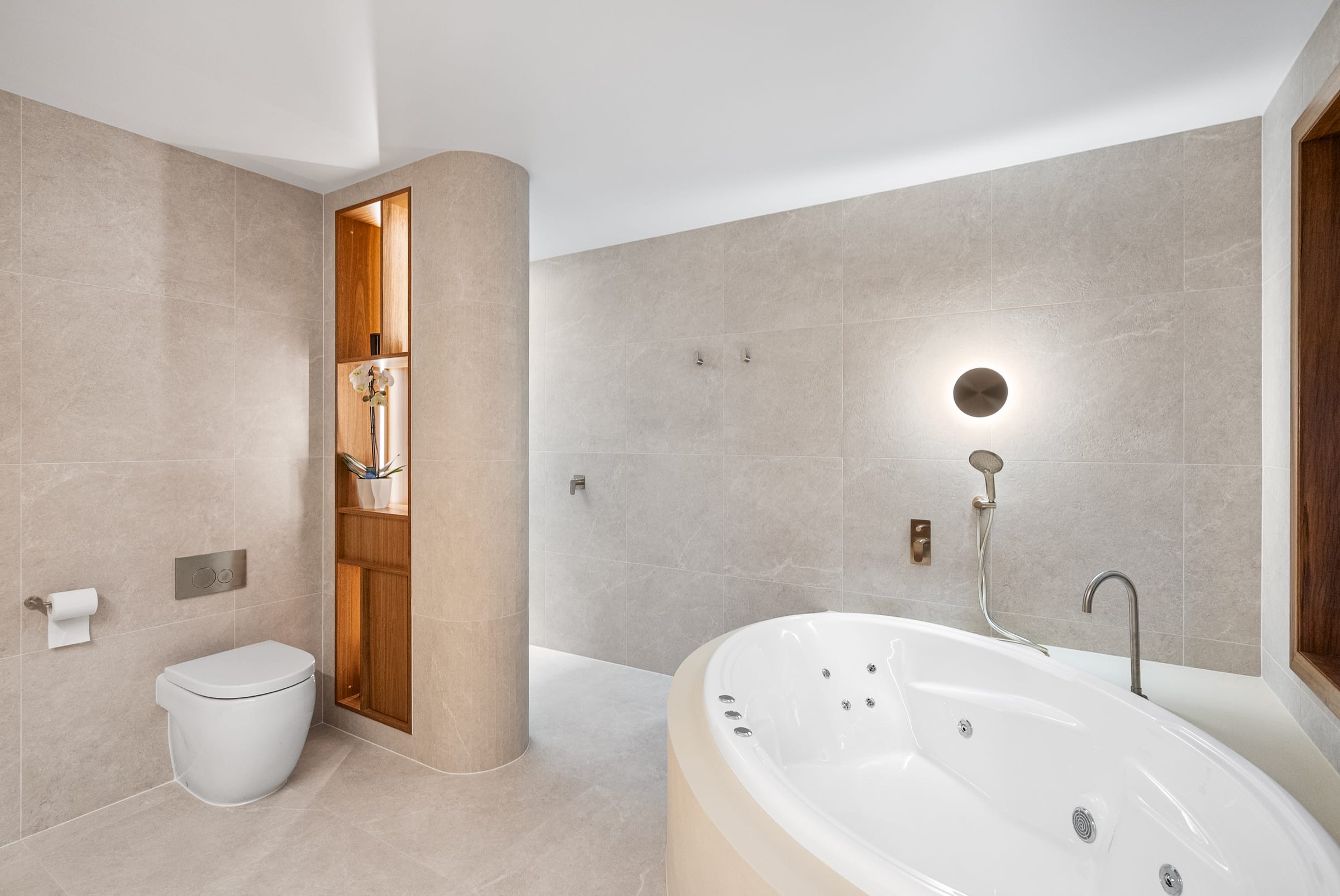 The Curve — Bathroom Project by Zanetto Builders, Tasmania