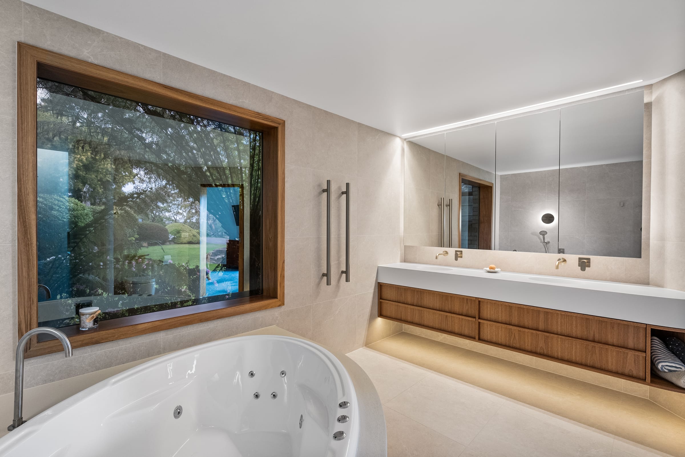 The Curve — Bathroom Project by Zanetto Builders, Tasmania