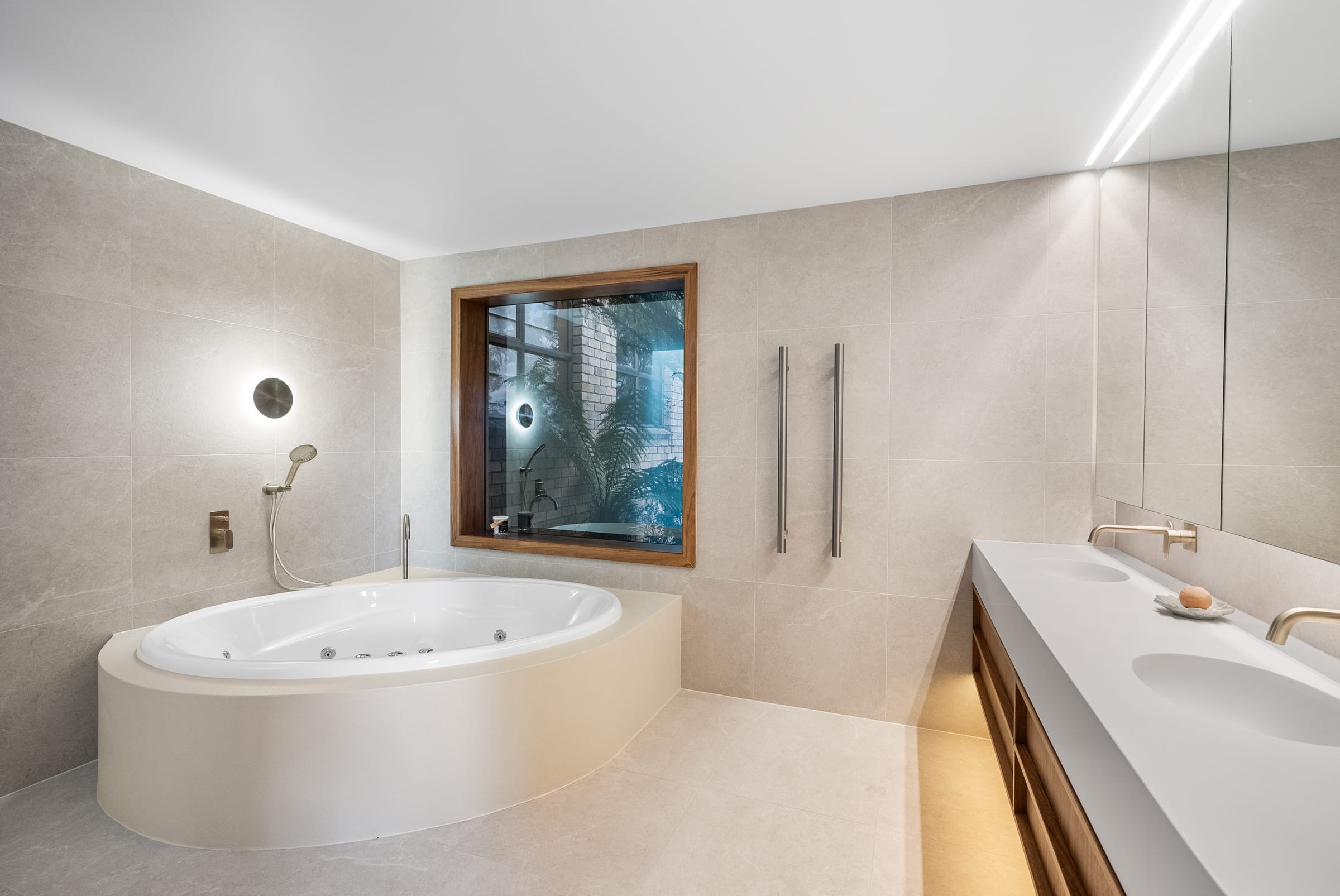 The Curve — Bathroom Project by Zanetto Builders, Tasmania
